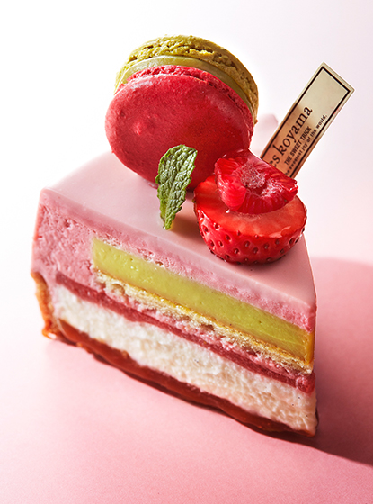 木苺とピスタチオナッツのお菓子 生ケーキ プチガトー Es Koyama エスコヤマ Patissier Es Koyama パティシエエスコヤマ